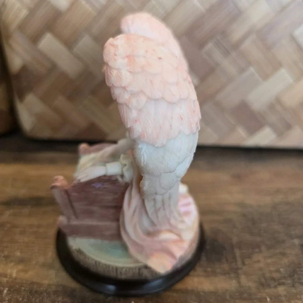 Gift Collection Kneeling Angel on Wood Base Christmas Decor‎ Baby Jesus Ceramic